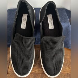 NWOB Steve Madden Sneakers